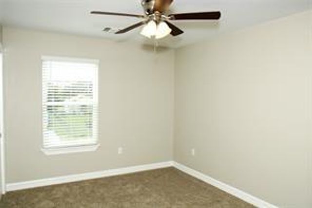 919 N Avenue C, Freeport, TX 77541