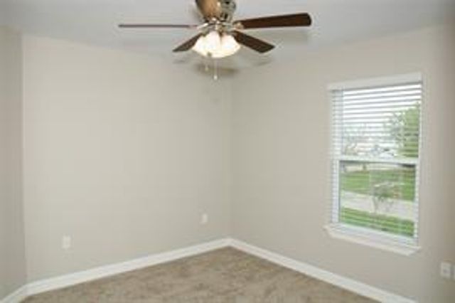 919 N Avenue C, Freeport, TX 77541