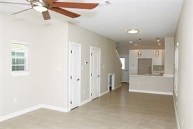 919 N Avenue C, Freeport, TX 77541