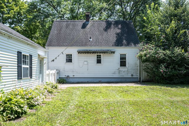 87 Spring Street, Windsor Locks, CT 06096