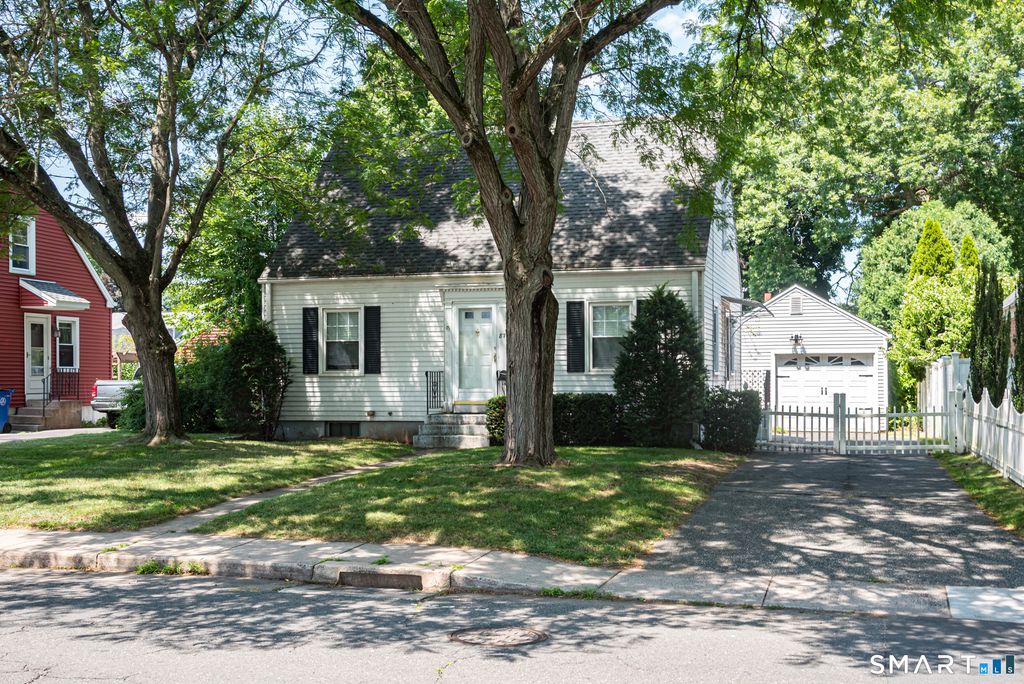 87 Spring Street, Windsor Locks, CT 06096