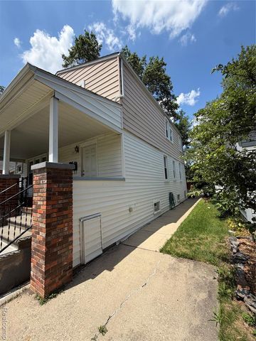 317 E Maplehurst Street, Ferndale, MI 48220