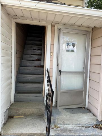 317 E Maplehurst Street, Ferndale, MI 48220