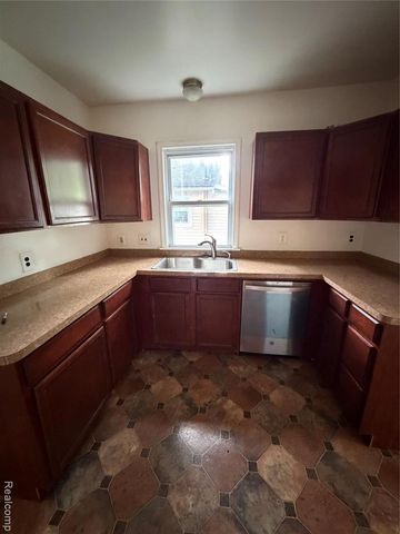 317 E Maplehurst Street, Ferndale, MI 48220