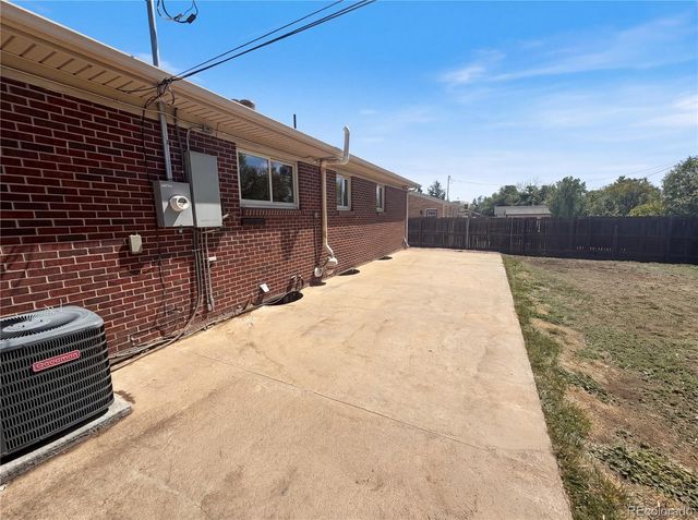 1902 E 116th Place, Northglenn, CO 80233
