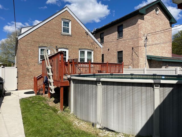 5711 S Menard Avenue, Chicago, IL 60638