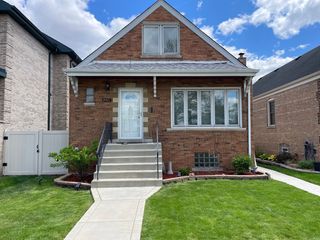 5711 S Menard Avenue, Chicago, IL 60638