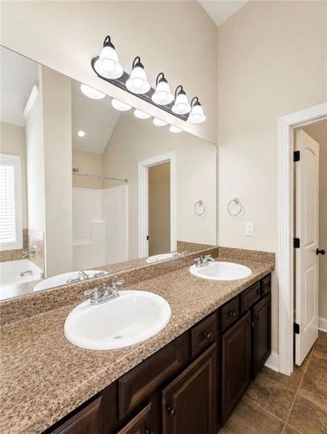 1246 FOXCREEK Drive, Mcdonough, GA 30252