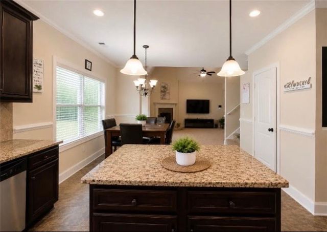 1246 FOXCREEK Drive, Mcdonough, GA 30252