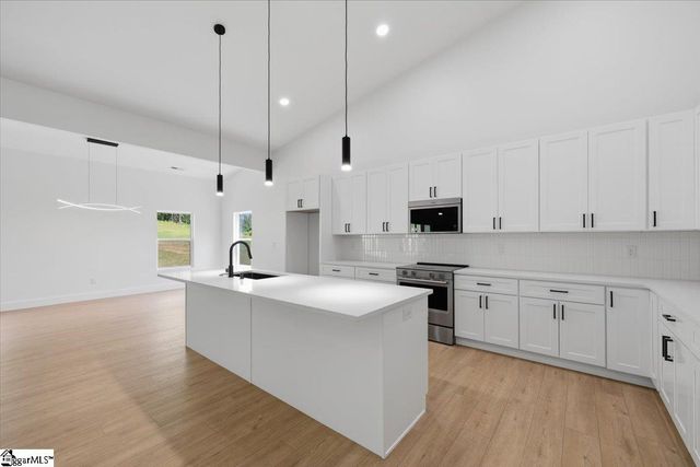 2021 Blessed Drive, Inman, SC 29349