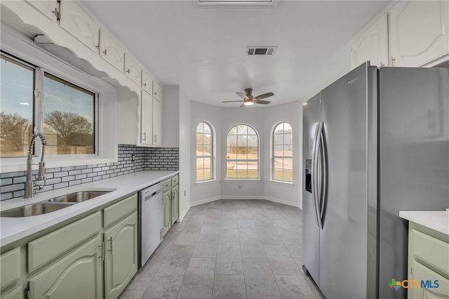 553 Lonesome Oak Drive, Copperas Cove, TX 76522