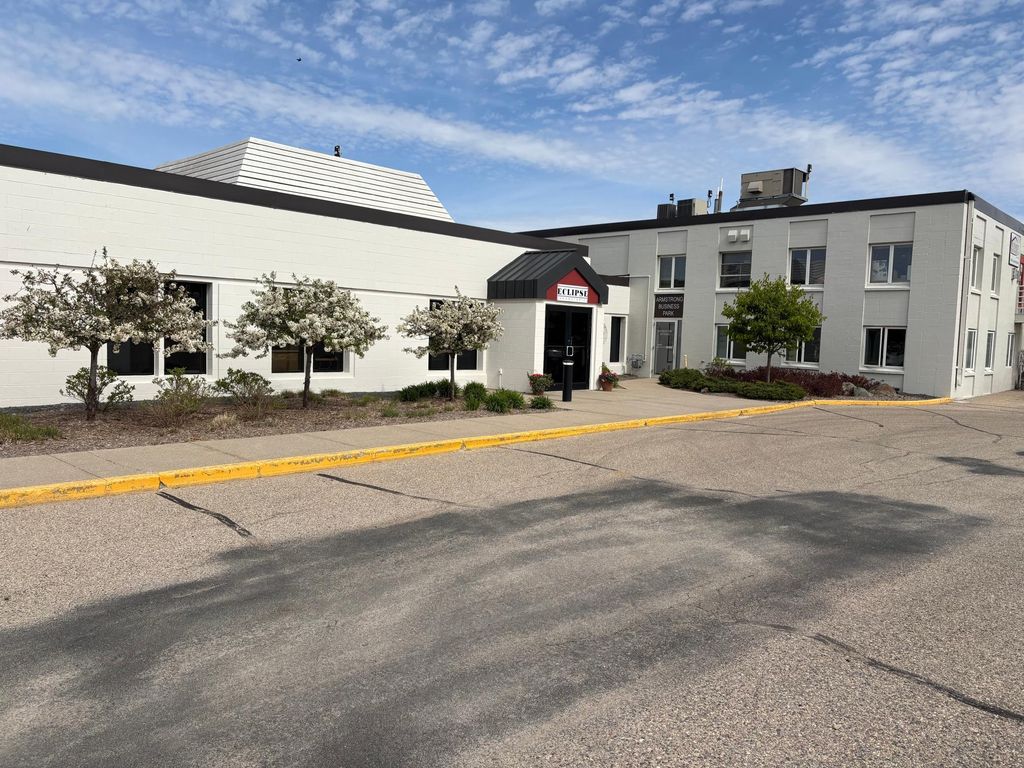 1325 Armstrong Road, Northfield, MN 55057 — exterior