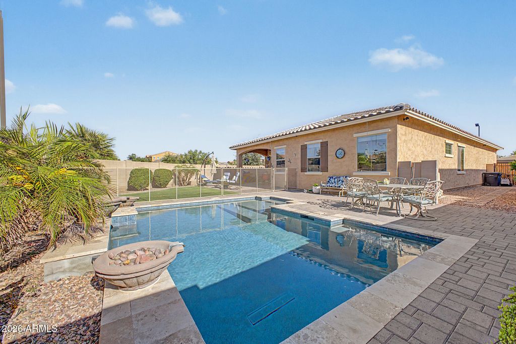 Image 27 of property listing at 3100 E MAHOGANY Place, Chandler, AZ 85249