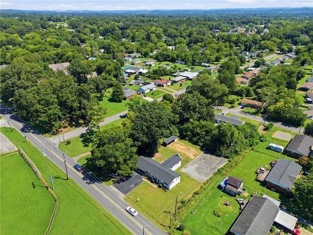 385 Cross Street, Rossville, GA 30741