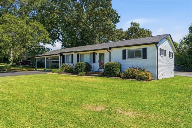 385 Cross Street, Rossville, GA 30741