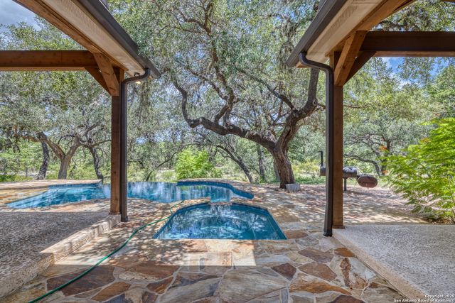 216 skipping stone, Concan, TX 78838