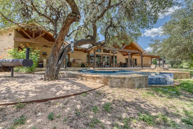 216 skipping stone, Concan, TX 78838