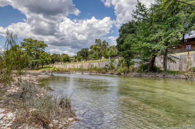 216 skipping stone, Concan, TX 78838