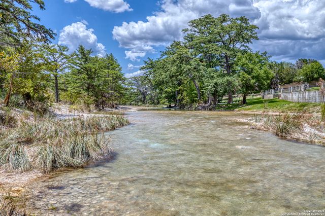 216 skipping stone, Concan, TX 78838