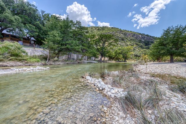 216 skipping stone, Concan, TX 78838