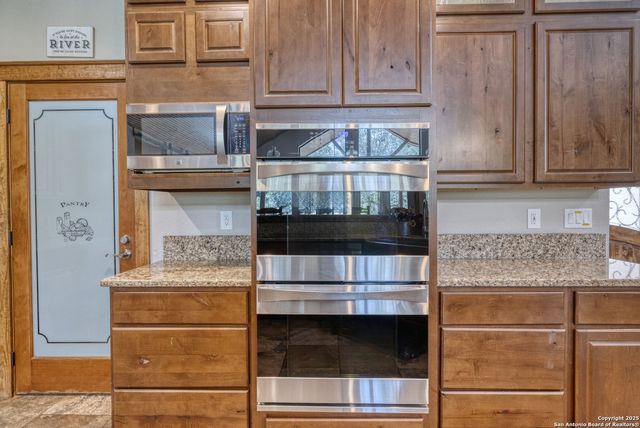 216 skipping stone, Concan, TX 78838