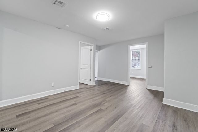 92 Mercer St, Paterson City, NJ 07524