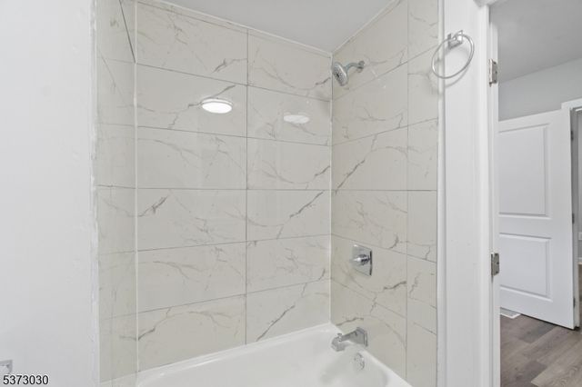 92 Mercer St, Paterson City, NJ 07524