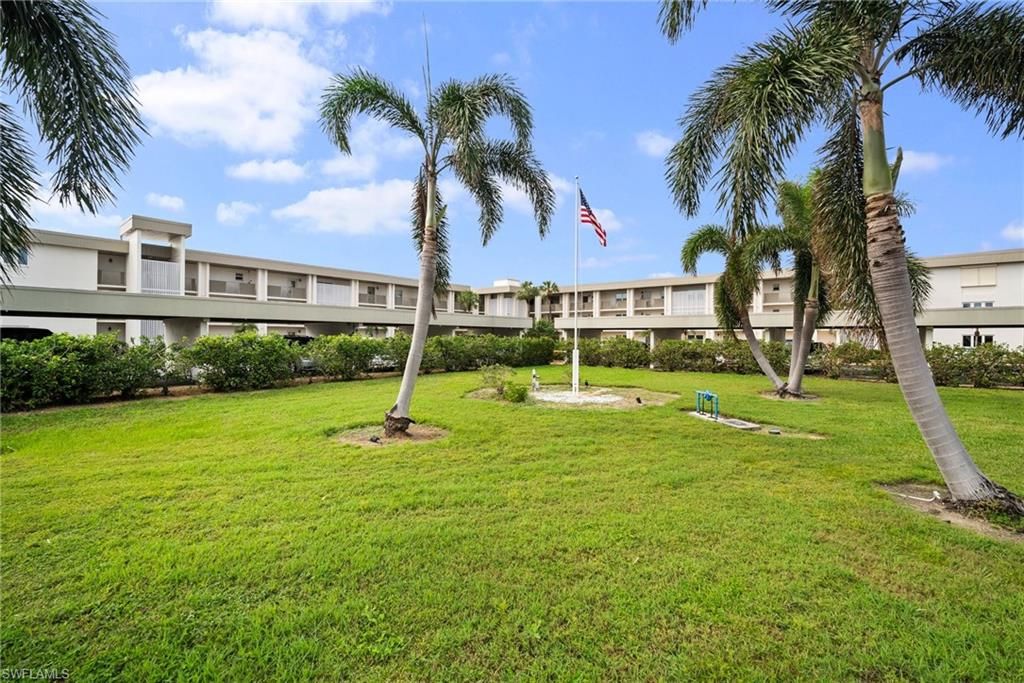 6102 Augusta DR 302, FORT MYERS, FL 33907 — exterior