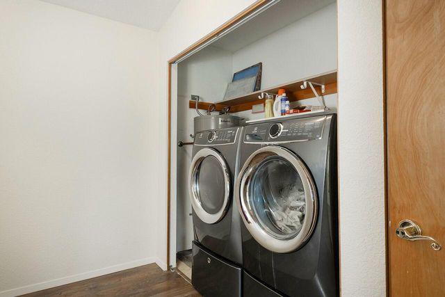 300 Colonial Drive, Grants Pass, OR 97526