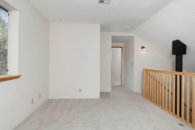 300 Colonial Drive, Grants Pass, OR 97526