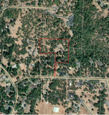 300 Colonial Drive, Grants Pass, OR 97526