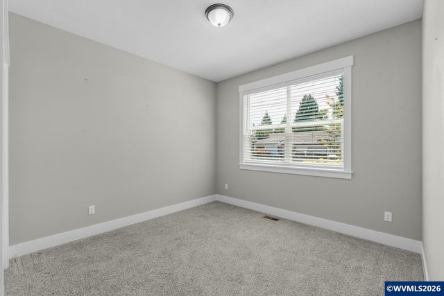 1105 Hardcastle Av, Woodburn, OR 97071