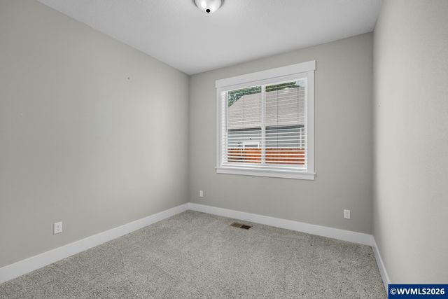 1105 Hardcastle Av, Woodburn, OR 97071