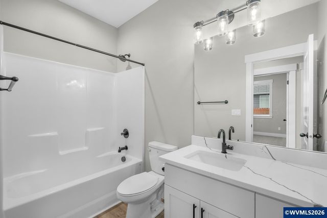 1105 Hardcastle Av, Woodburn, OR 97071