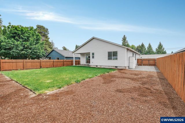 1105 Hardcastle Av, Woodburn, OR 97071