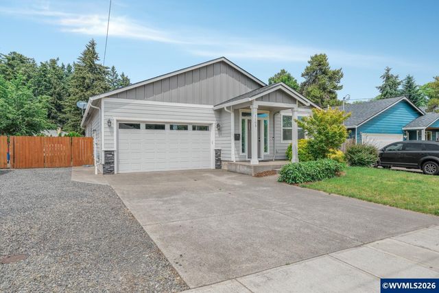 1105 Hardcastle Av, Woodburn, OR 97071