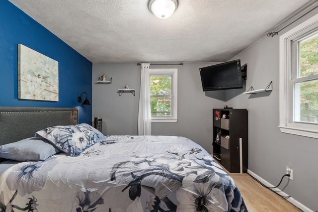 7 N Lakeview Rd, Norton, MA 02766