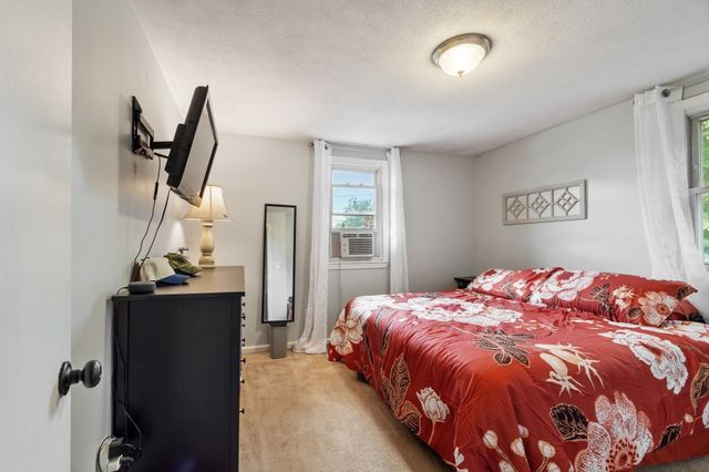7 N Lakeview Rd, Norton, MA 02766