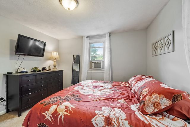 7 N Lakeview Rd, Norton, MA 02766