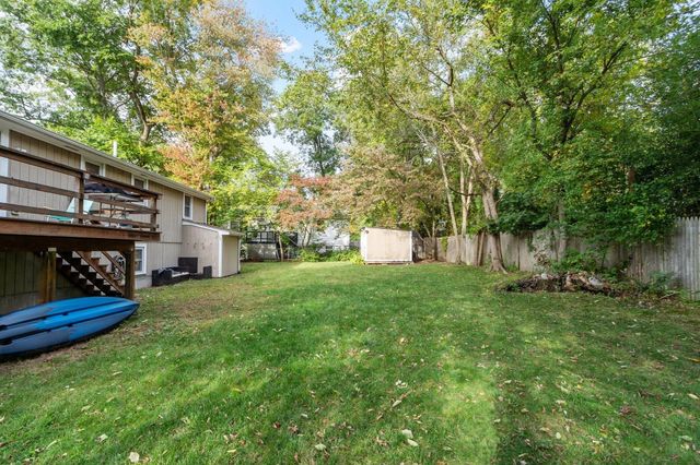 7 N Lakeview Rd, Norton, MA 02766