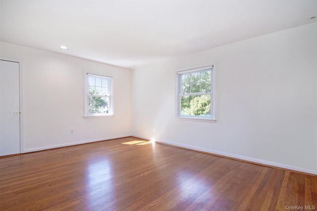 32 Stellar Place, Pelham, NY 10803