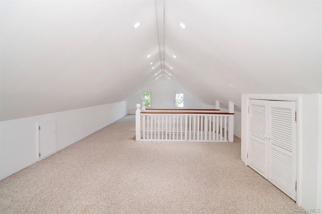 32 Stellar Place, Pelham, NY 10803
