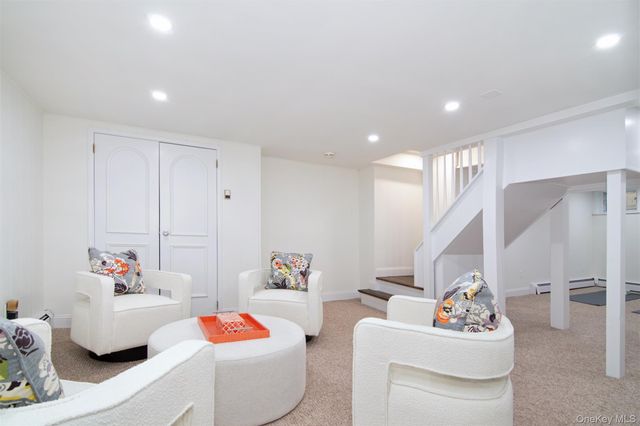 32 Stellar Place, Pelham, NY 10803