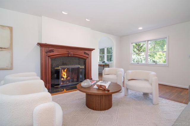 32 Stellar Place, Pelham, NY 10803