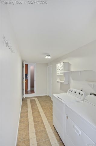 4048 Augustine Drive, Sterling Heights, MI 48310