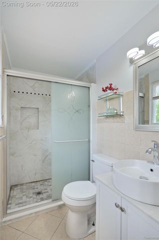 4048 Augustine Drive, Sterling Heights, MI 48310