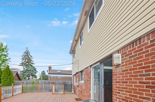 4048 Augustine Drive, Sterling Heights, MI 48310
