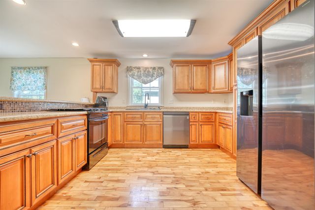 24 Broad Cove Drive, Concord, NH 03301