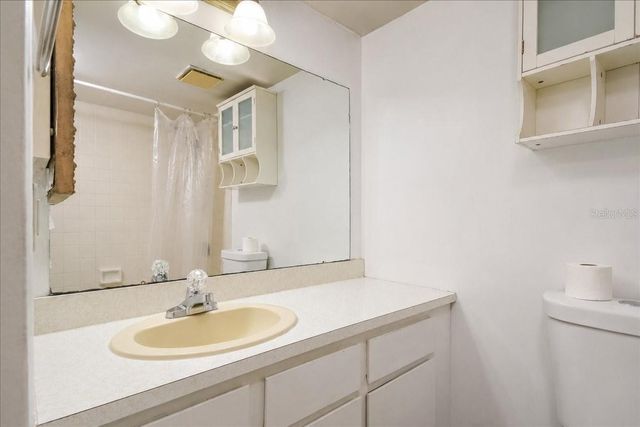 628 FAIRWAYS CIRCLE B, Ocala, FL 34472