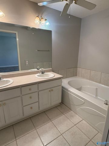 5308 SE Frankford Drive, Owens Cross Roads, AL 35673